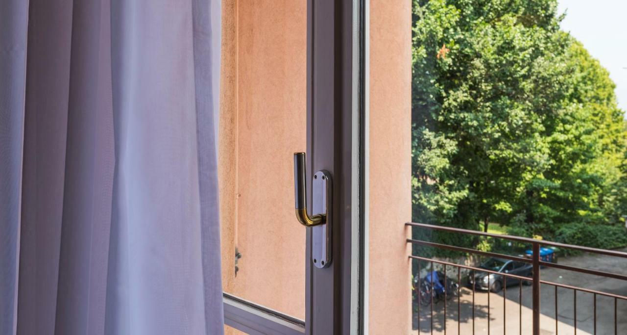 Joivy Welcoming 1Br Apt Next To Villa Olmo Como Kültér fotó