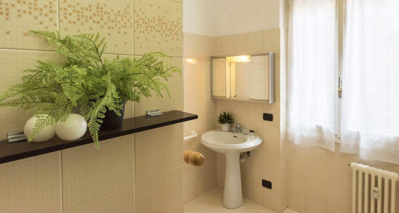 Joivy Welcoming 1Br Apt Next To Villa Olmo Como Kültér fotó
